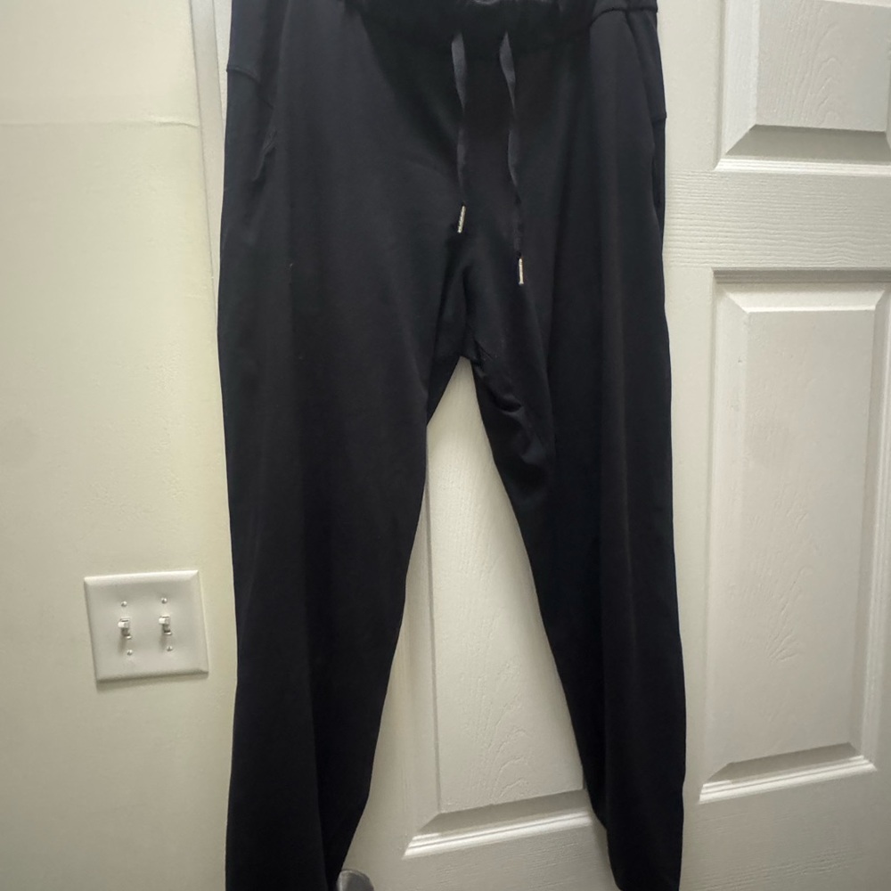 Women’s lululemon Black Jogger Pants